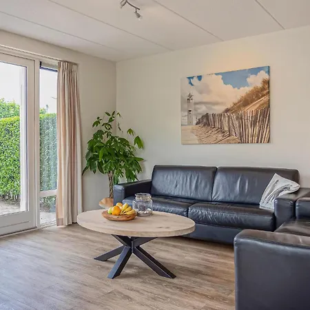 3 Bedroom Lovely In 노르트베이크