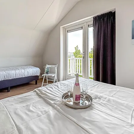 3 Bedroom Lovely In 펜션 *