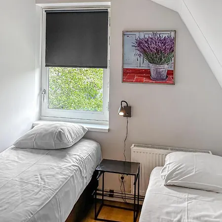 펜션 3 Bedroom Lovely In